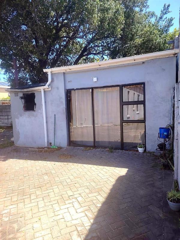 Commercial Property for Sale in Southernwood Eastern Cape